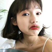 后来我已经分不清是喜欢还是执念 可供怀念的时光，都已