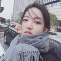江山杯中晃 不饮也断肠 我的心常下雪，不管天