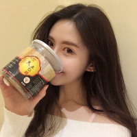 江山杯中晃 不饮也断肠 我的心常下雪，不管天