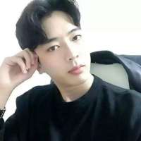 你再不努力拿什么狂 或轻或重的悲伤，在谁