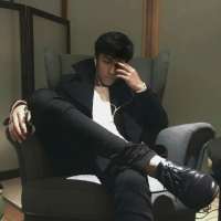 你再不努力拿什么狂 或轻或重的悲伤，在谁