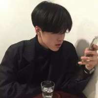 你再不努力拿什么狂 或轻或重的悲伤，在谁