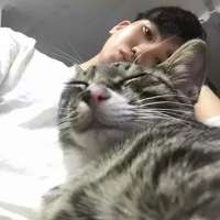 你再不努力拿什么狂 或轻或重的悲伤，在谁