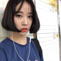 没有快乐，微笑还在。