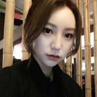 你再不努力拿什么狂 每天牵强的笑给谁看，