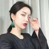 你再不努力拿什么狂 每天牵强的笑给谁看，