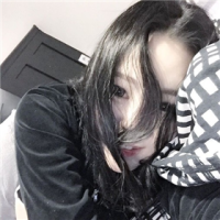 你再不努力拿什么狂 每天牵强的笑给谁看，