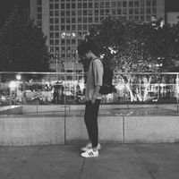 远° 爱太难，离别的忧伤如