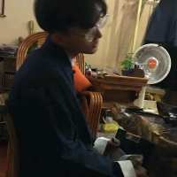 我相信我已经快要把你忘掉 没什么快乐不快乐，站