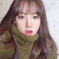 混混小仙女. 俩个人分手后，一个是