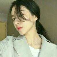 混混小仙女. 俩个人分手后，一个是