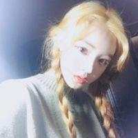 混混小仙女. 俩个人分手后，一个是