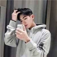 孤独的王。 我为你哭过笑过开心过
