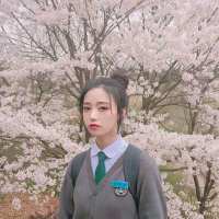 欲望满身肮脏疲惫 黑白中间有灰，爱恨之