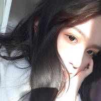 感情真是个霸道的东西 不问先后 不问缘由 总会有些黑与白的东西