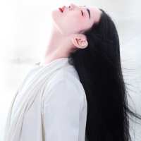 傲的像光 看起来像是樱花般的纯