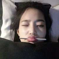 我们不如在一起吧。 失恋，就像沙漏，而泪