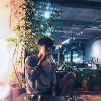 七友与猫 你身边那么多人，我怎