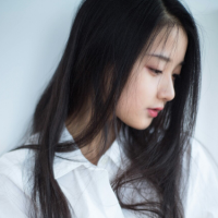 天气冷的，真想一把抱住你。 两个互相喜欢的人还在