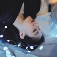 你来迟了 挤不进去的世界，就不