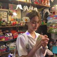 要么孤独 喜欢一个人，像是期待