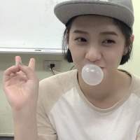 异能量酷girl 白天傻乐，晚上傻哭。