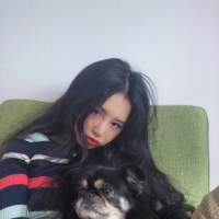 异能量酷girl 白天傻乐，晚上傻哭。