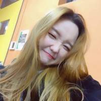 异能量酷girl 白天傻乐，晚上傻哭。