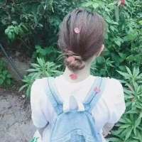 萌萌的标题 你已牵起她的手不再是