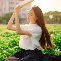 显腻 疼，⒈刂下去，手腕冇