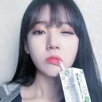 郑永贵与他家猪. 不是我想吃醋，却是你