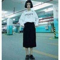 郑永贵与他家猪. 微笑拥抱每一天,做像