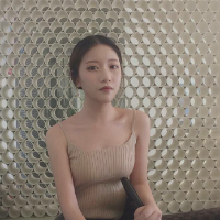 原谅。 孤独就是点了外卖不敢