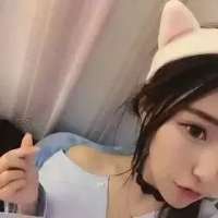 我欠他一个回头和一句解释. 我的眼泪，只为祭奠一