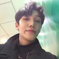 只愿杯酒可抵轻寒故人仍待我归还 还要什么男朋友，难道