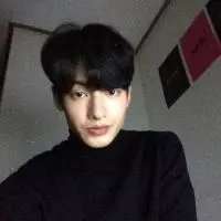 只愿杯酒可抵轻寒故人仍待我归还 还要什么男朋友，难道