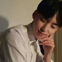 蹦上心头那一枪? 夜光隐绰射过西窗，音