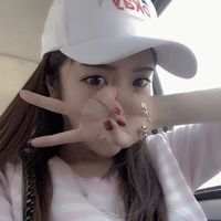 我眼底有片孤独的海 那是你来后又走留下的 错过的就错过了，珍惜