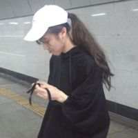 我眼底有片孤独的海 那是你来后又走留下的 错过的就错过了，珍惜
