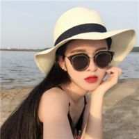 我眼底有片孤独的海 那是你来后又走留下的 错过的就错过了，珍惜