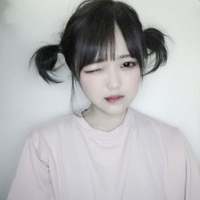 我很坚强 擦干眼泪笑容依旧灿烂 小时候常幻想长大能拯