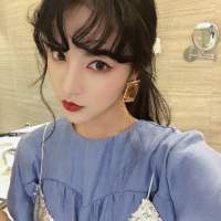 你会不会忽然的出现 在街角的咖啡店 只待 思念浊成酒酿