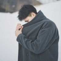 我怕不露出讨好的神情