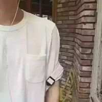 我怕不露出讨好的神情