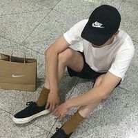 我怕不露出讨好的神情