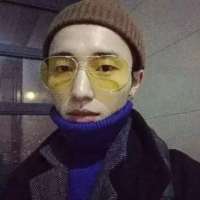 妄瘾 面对美女，我们坐立不
