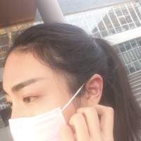 人之所以有两条胳膊是为了拥抱心爱的人 满足这个东西从来就不