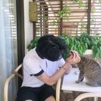 你要的男头。 和前任同班了，和现任