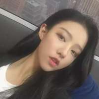 你要的女头。 时光流逝，我们还在留