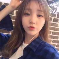 你要的女头。 时光流逝，我们还在留